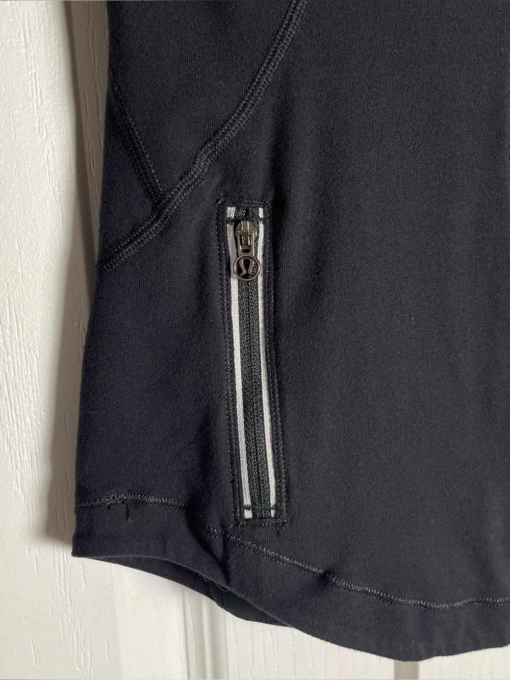 Lululemon Run: Reflect Long Sleeve Pullover Top Women’s 2 Black Reflect Fitted - Picture 12 of 15